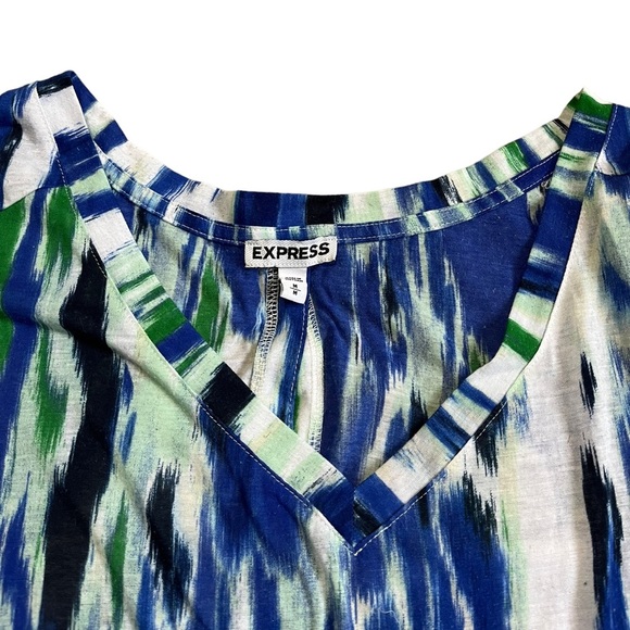 Express V-neck Tee | Women's M - Picture 2 of 7